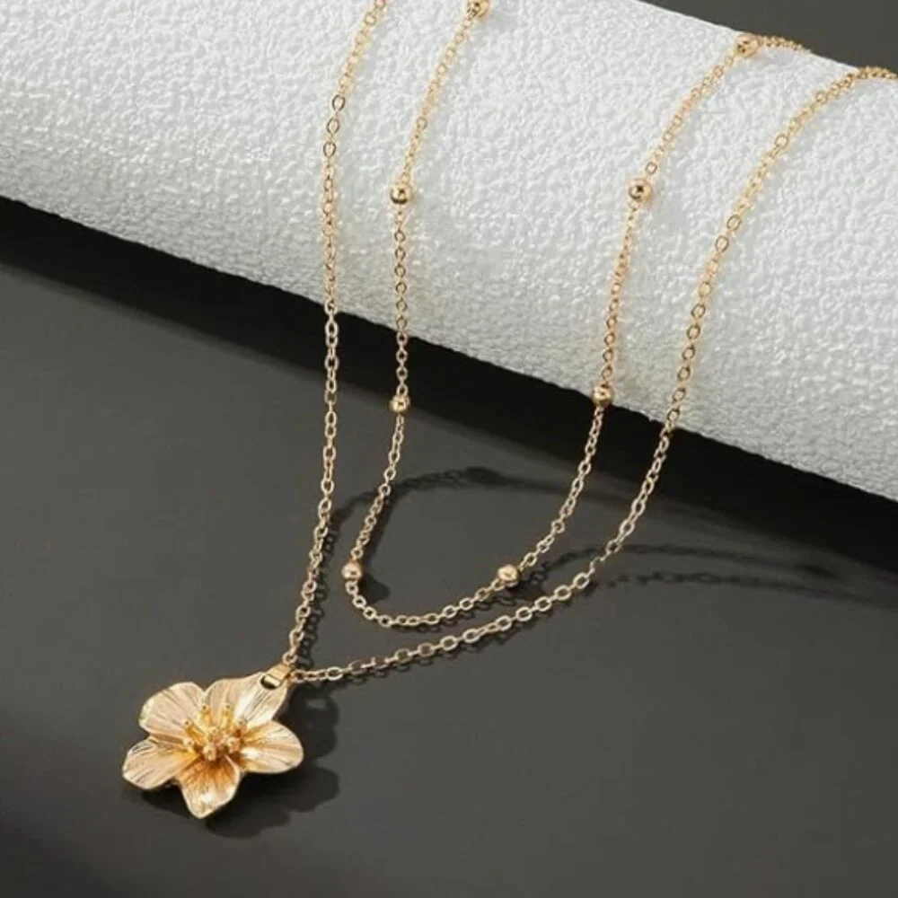 Layered Flower Necklace - Picture 4 of 6